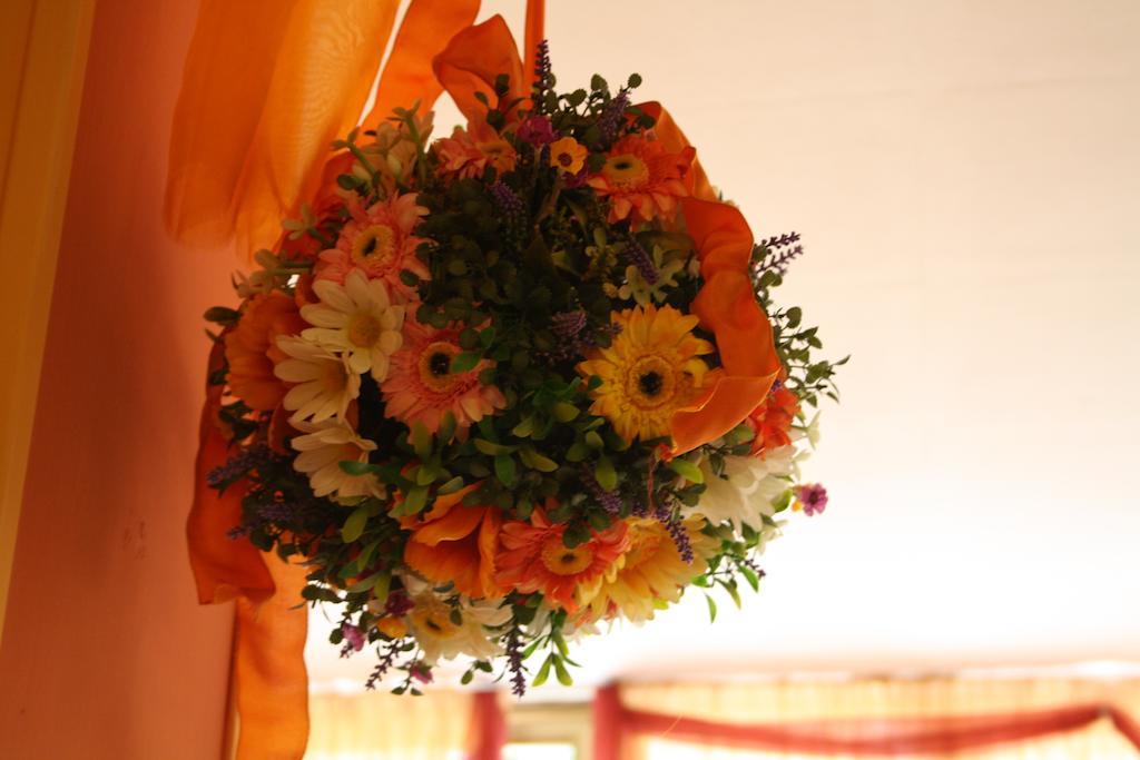 Hotel Ristorante Il Pino คิอูซี ภายนอก รูปภาพ